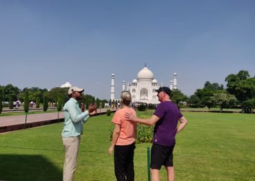 Same Day Taj Mahal Tour By Car From Delhi